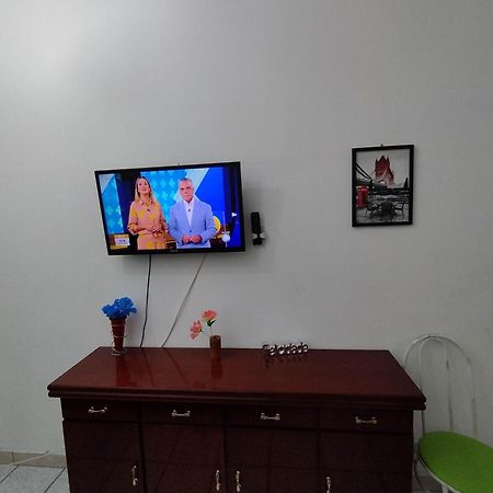 Apto 4 Completo 2 Quartos Ar Cond Fogão Geladeira etc Todo Seu Não divide com ninguém Centro Praia da Costa Vila Velha  Esterno foto